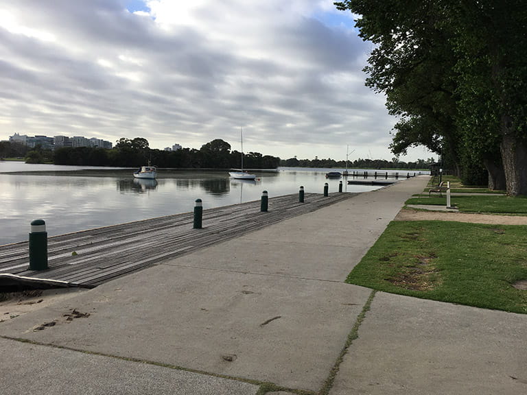 Albert Park lake path going towards the south end of the park
