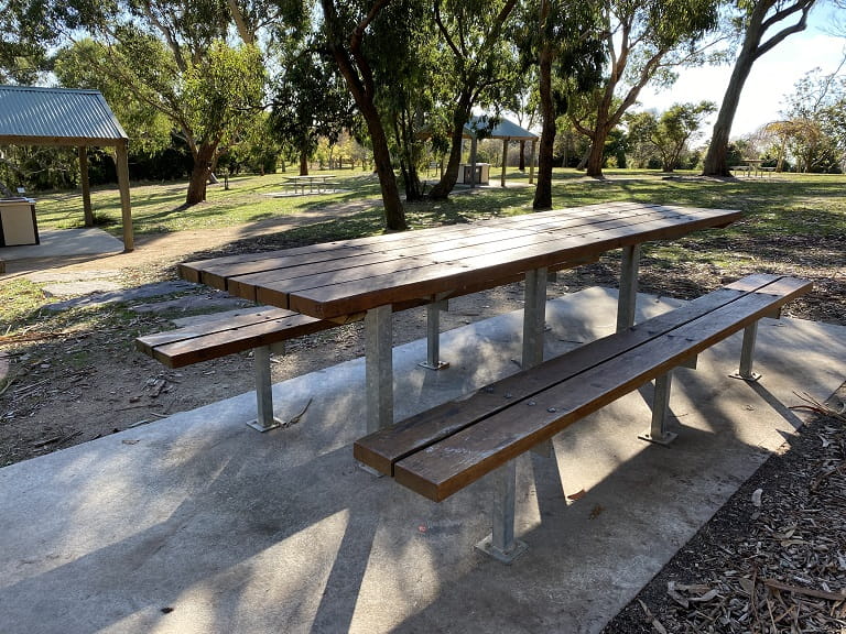 Seawind Gardens Picnic Table