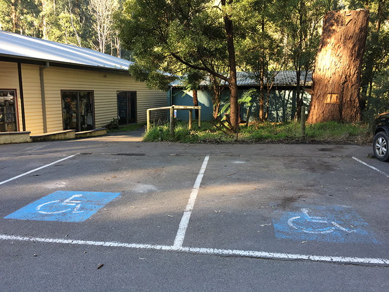 Grants Picnic Ground disabled carparking near the cafe