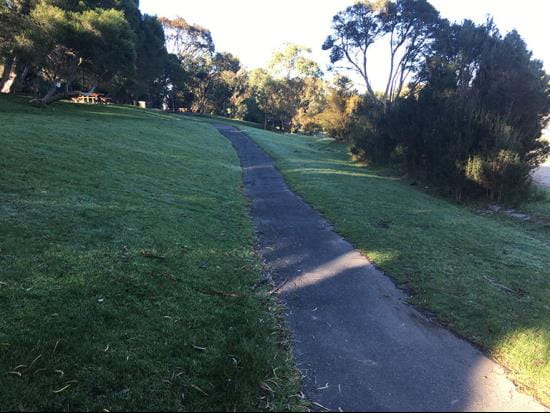 Path connecting Beach Picnic Area to the lakeside path at Lysterfield Park.