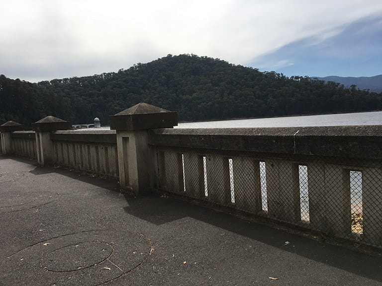 Maroondah Reservoir dam wall and concrete barrier