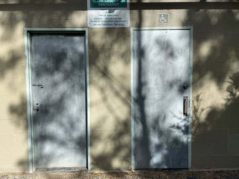 Plenty Gorge Yellowgum Toilets