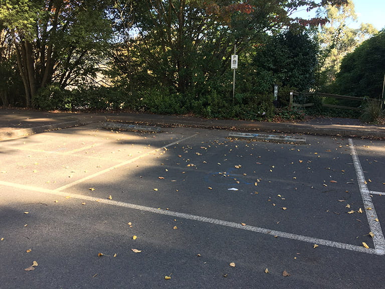 Designated disabled parking bays at Silvan Reservoir upper carpark