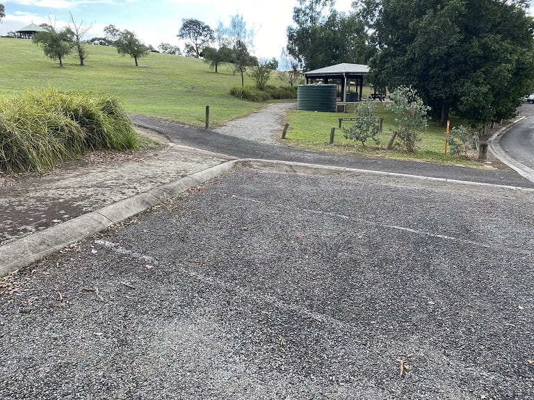 Sugarloaf Reservoir Ridge Picnic Area Carpark