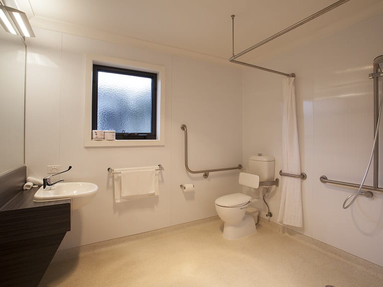 Domain bathroom1