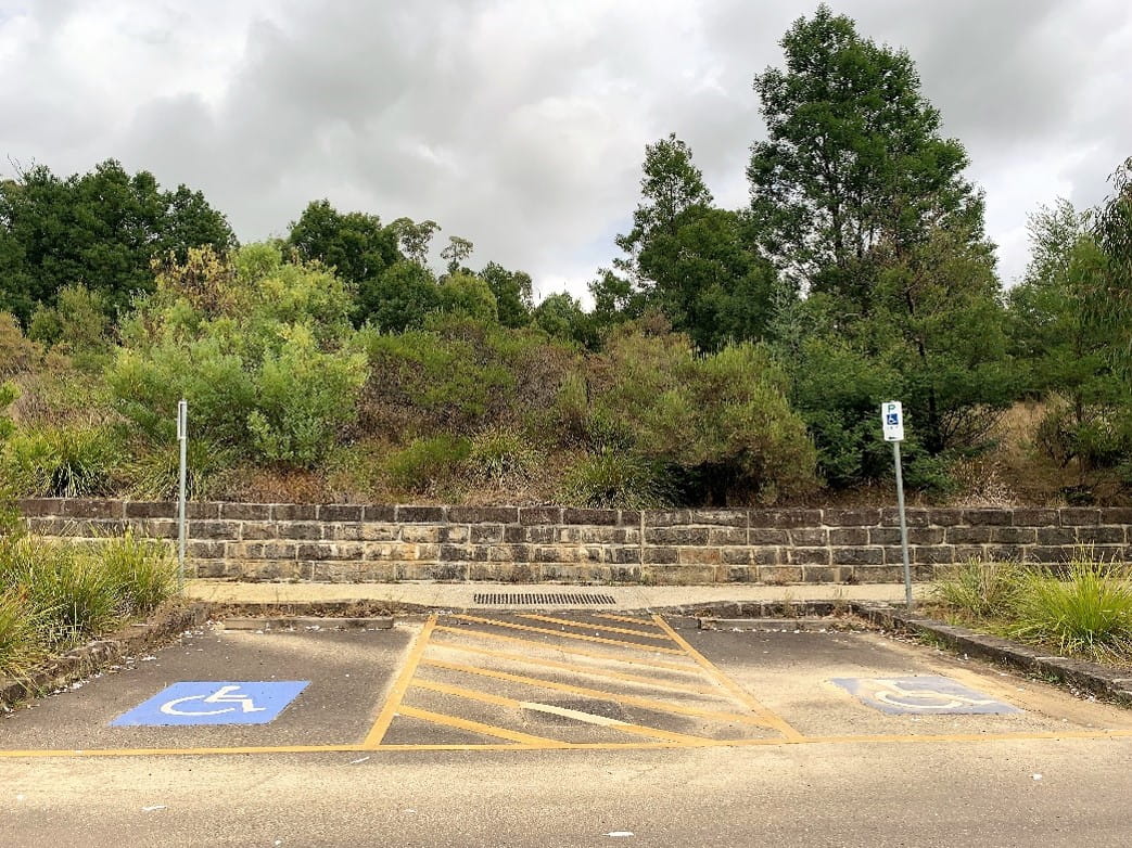 Disabled parking bays with shared space