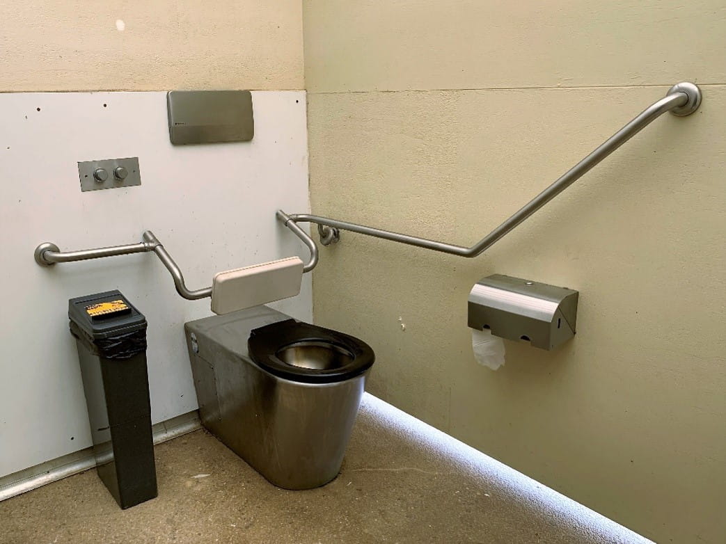 Unisex ambulant toilet