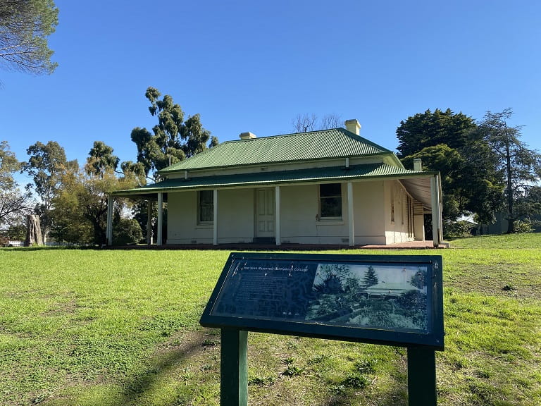 Yan Yean Reservoir caretakers cottage