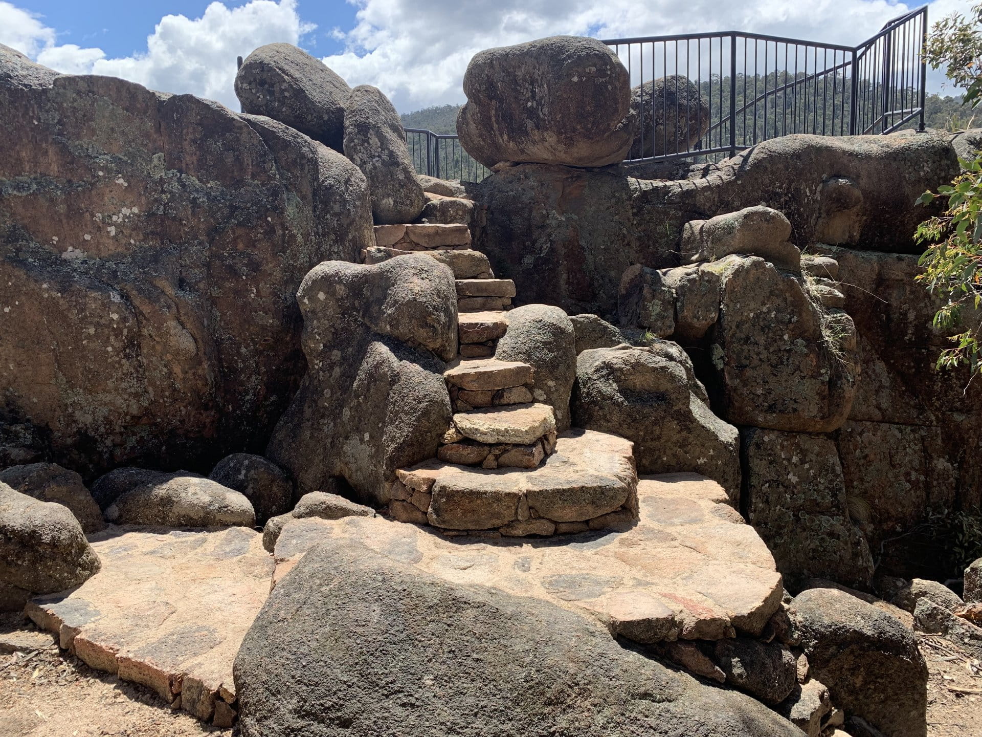 anglers rest walking track stone stairway