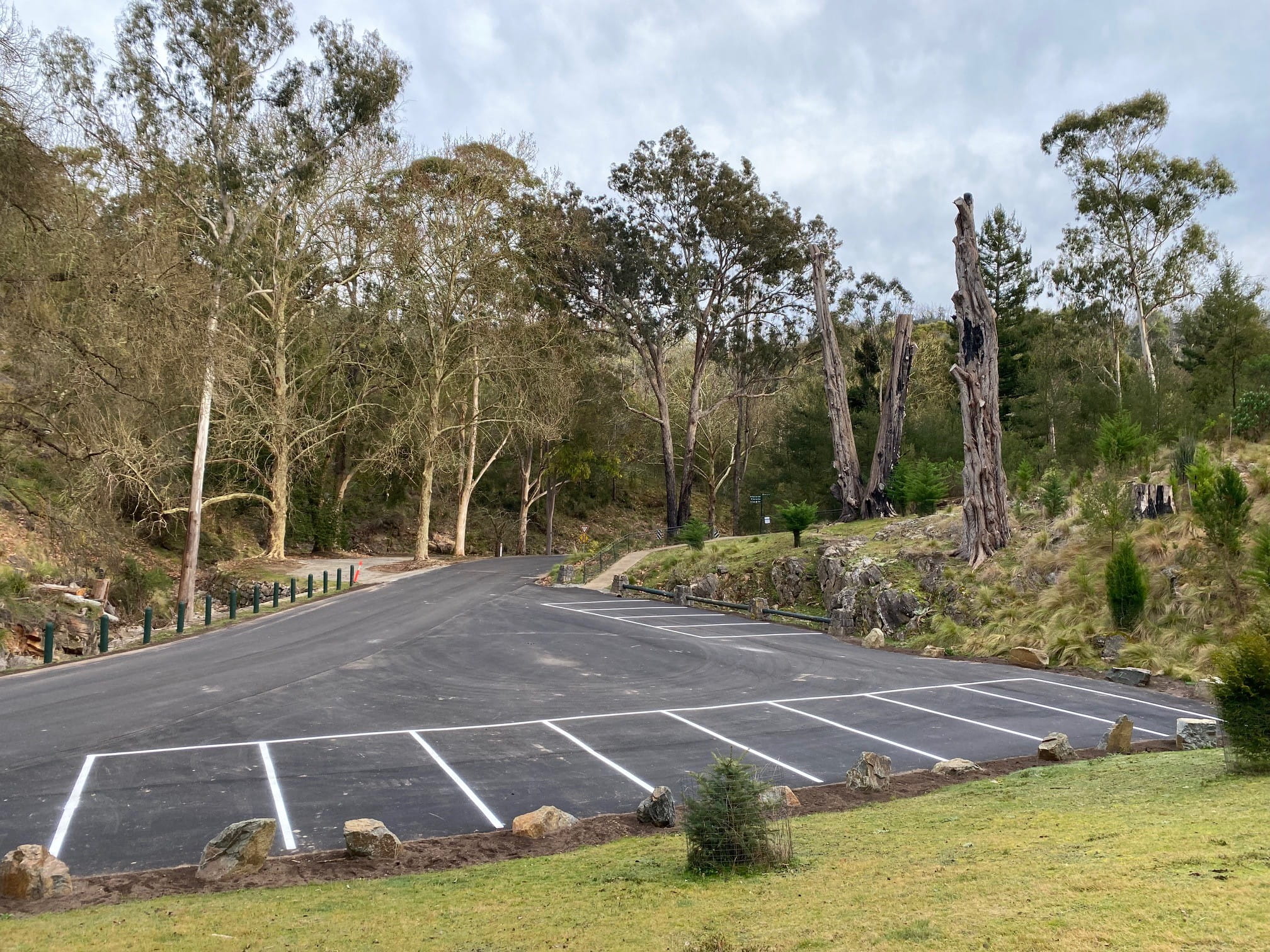 New asphalt and linemarking at the carparking in Buchan Caves Reserve. 