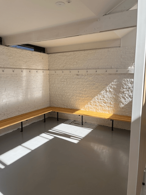 Deep Rock changeroom2