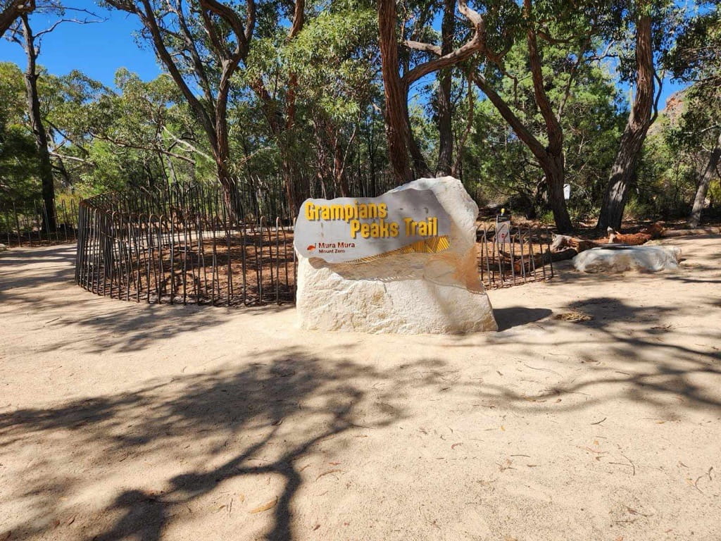 Welcome sign saying 'Grampians Peak Trail'