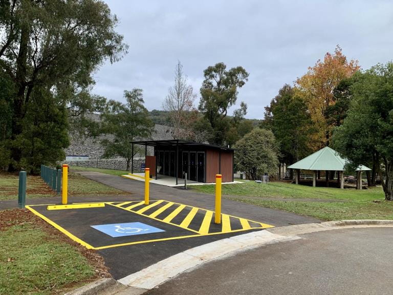 New facilities at Silvan Reservoir Park include an accessible toilet block and a DDA compliant carpark. The carpark has been built next to the new toilets for easier access for people of all-abilities.
