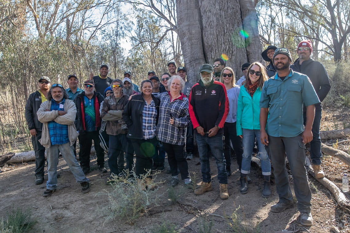 Parks Victoria working with Traditional Owners and the People and Parks Foundation on the Ponnun Pugli Healing Country Together project, Sunset-Murray National Park