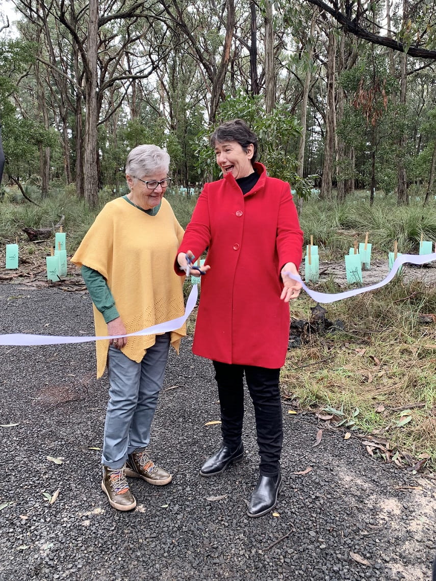 Anne Tudor and local MP Michaela Settle open the new dementia friendly trail at Woowookarung Regional Park. 