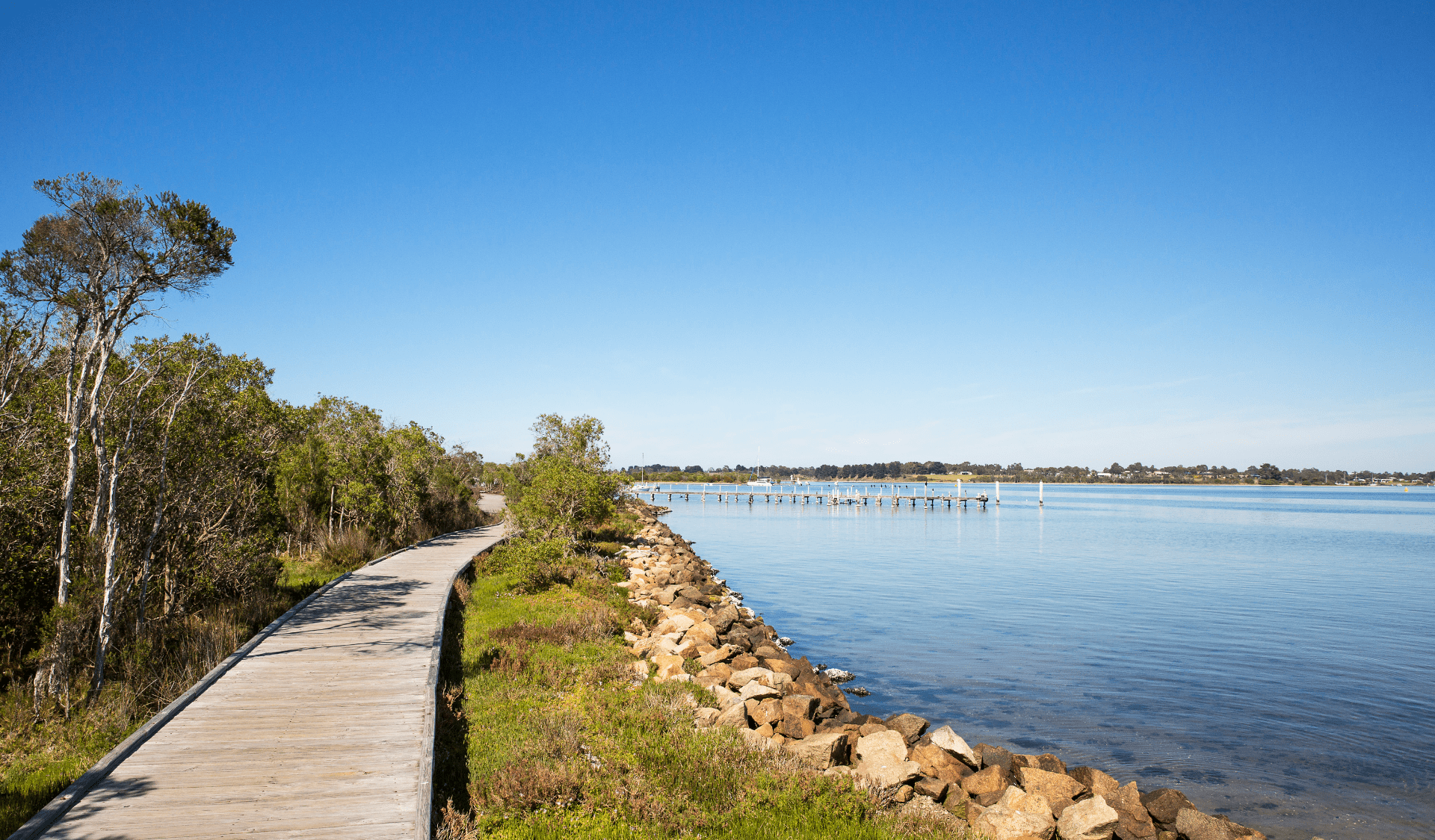 The View to PaynesVille from Raymond Island Walking Track