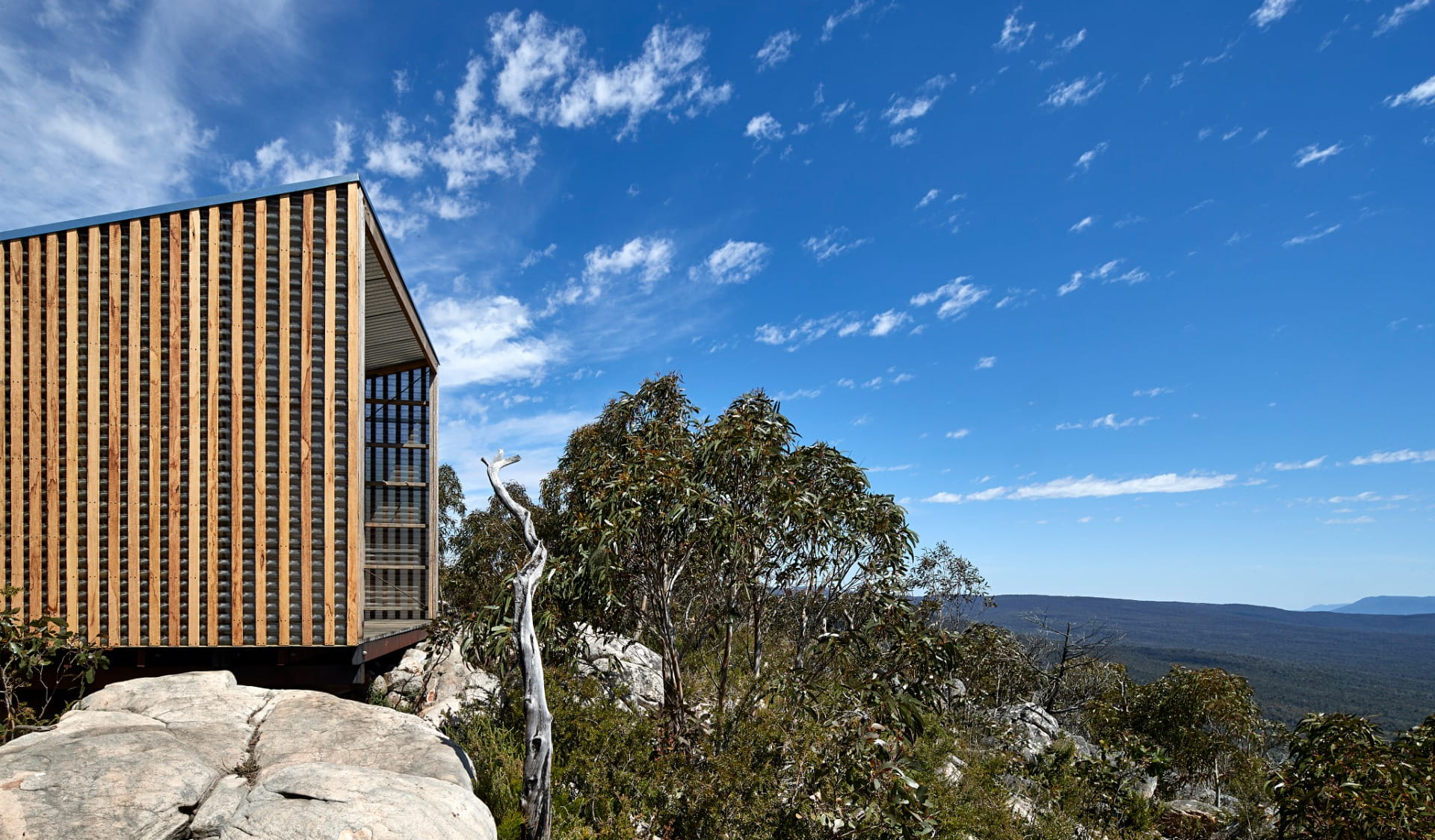 A hut on the Grampians Peaks Trail