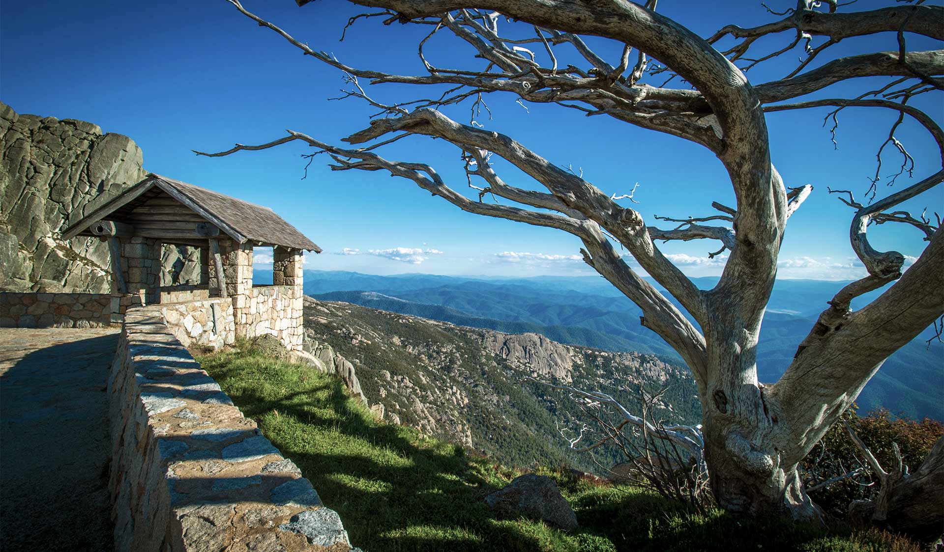 A picturesque photo of the stone hut near the Horn at Mt Buffalo.