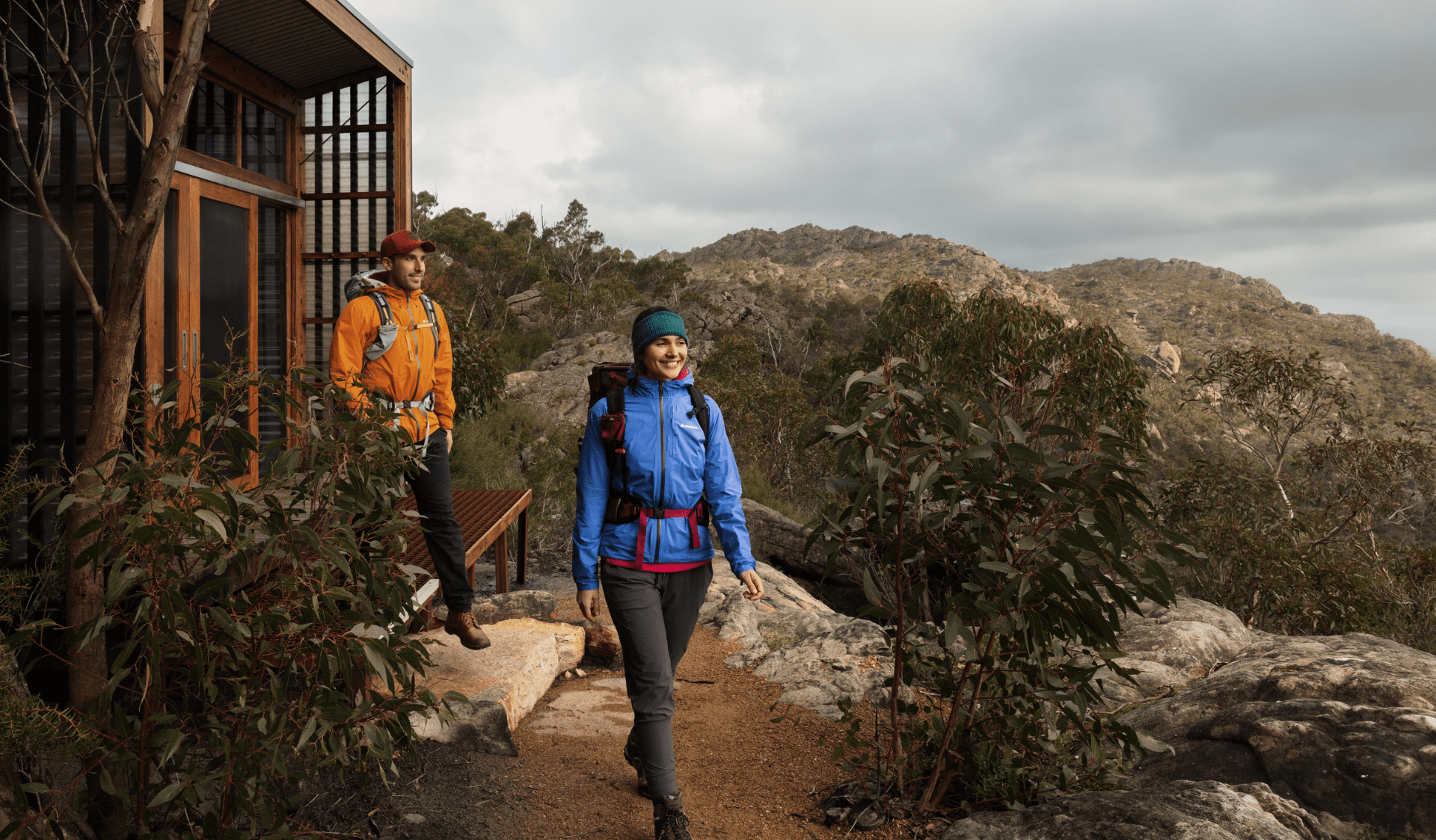 Two hiker on Grampians Peaks Trail